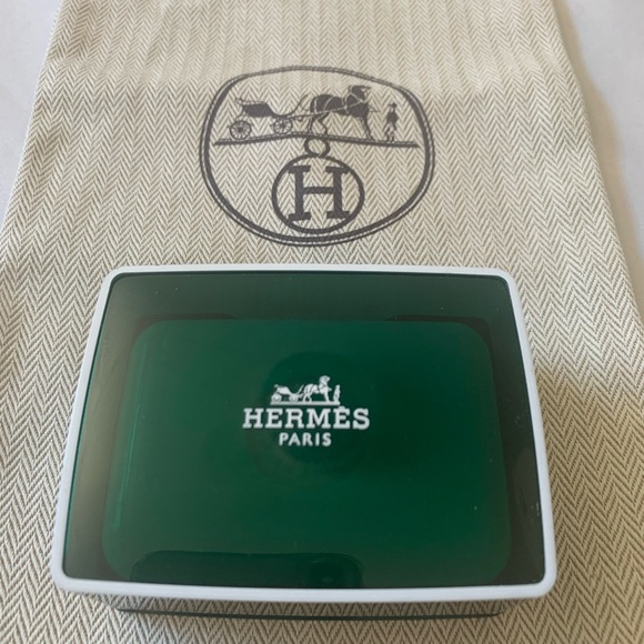 HERMES Signature Soap in BRAND NEW Logo Green Box with BONUS Logo Dustbag 💯 AUTH - Picture 1 of 16